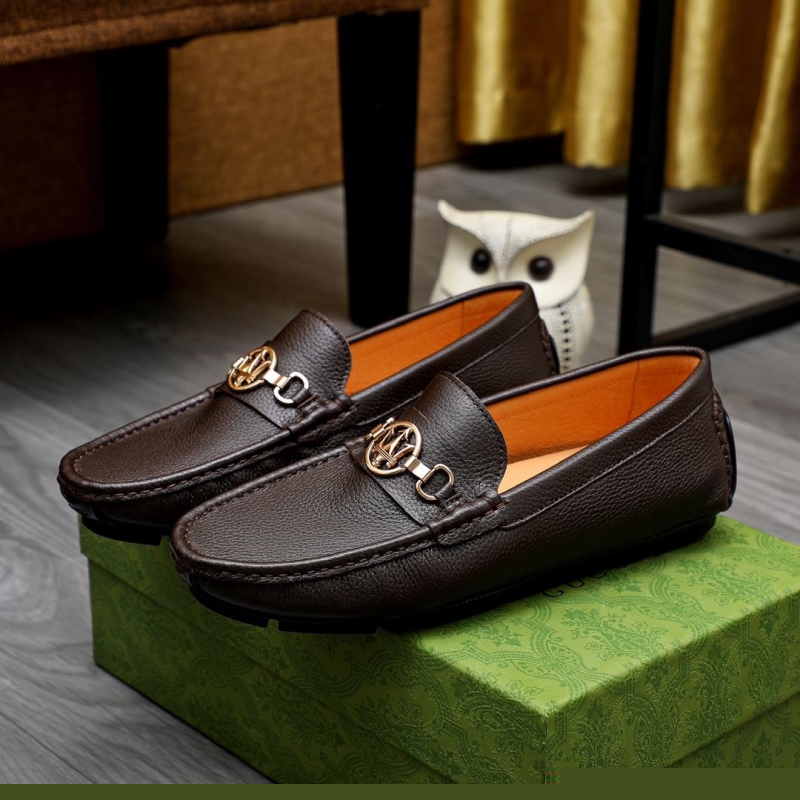 G*u*i leather shoes